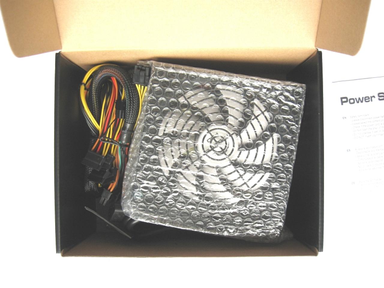 [06/11/2014] Tacens Radix Eco II 600W (2)