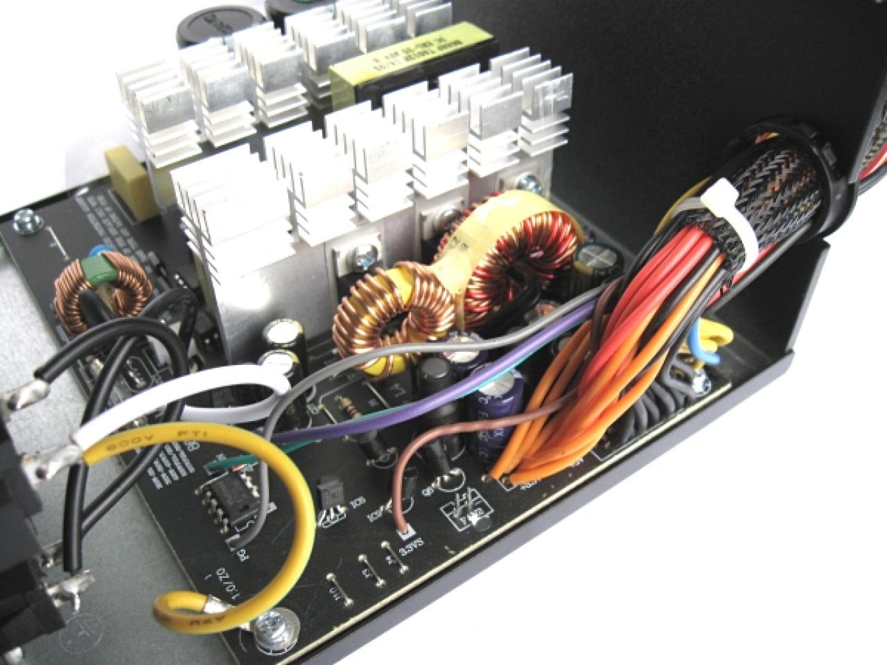 [06/11/2014] Tacens Radix Eco II 600W (13)