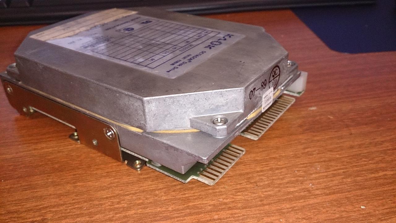 [07/11/2014] Update vom 07.11.2014: Festplatte von 1989 mit 20 MB