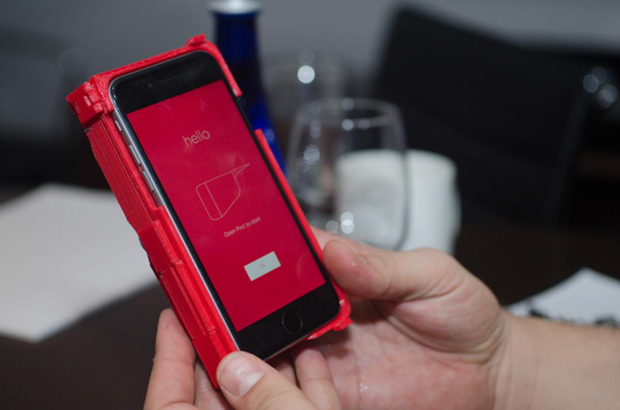 [25/11/2014] Pinc: Wie aus dem iPhone 6 eine VR-Brille mit Gestensteuerung wird (4)