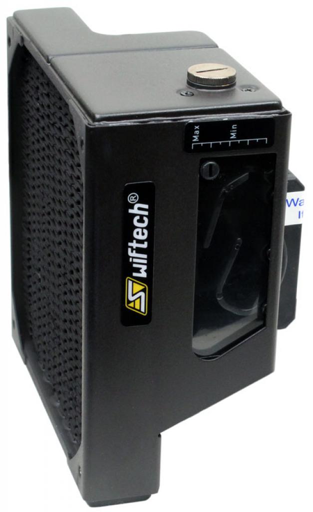 [18/11/2014] Swiftech MCR140-X: Kombination aus 140-mm-Radiator, Ausgleichsbehälter und Pumpe (2)