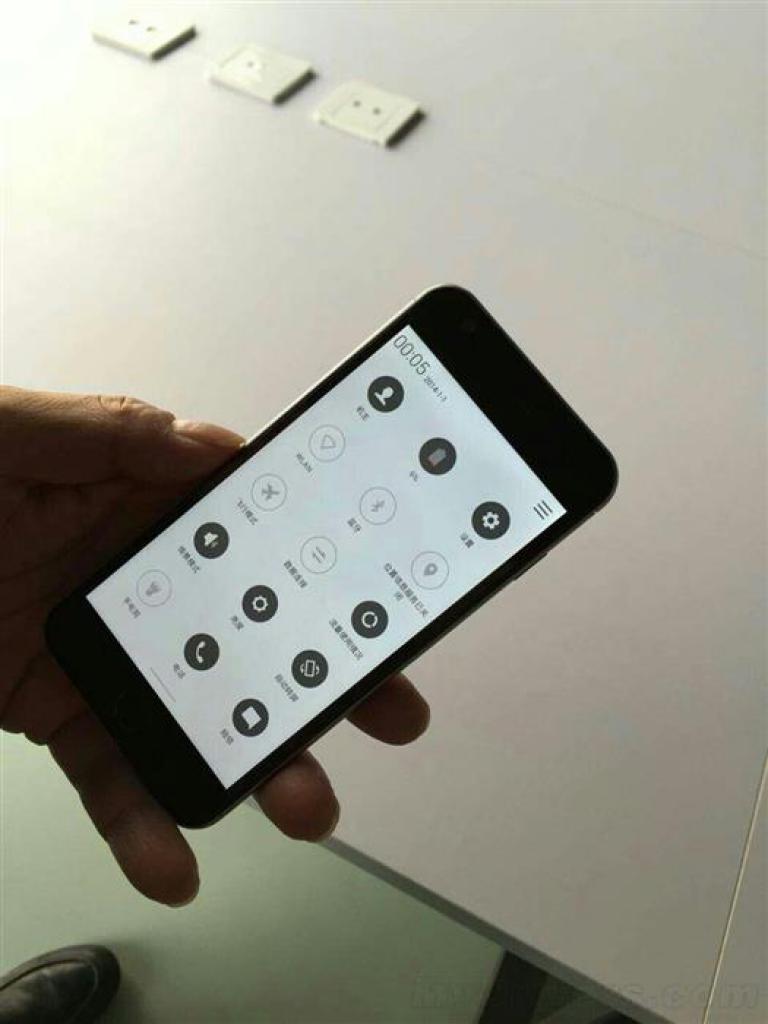 [29/11/2014] iPhone-6-Klon: Kopie aus China mit Android und Aluminium-Gehäuse (10)