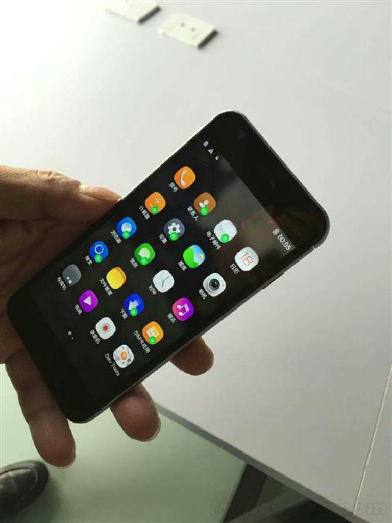 [29/11/2014] iPhone-6-Klon: Kopie aus China mit Android und Aluminium-Gehäuse (3)