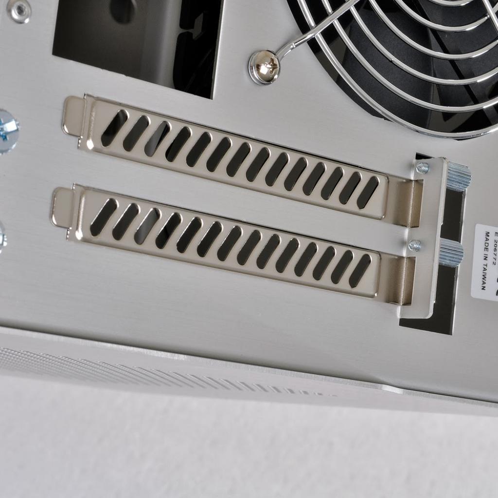 [27/11/2014] Mini-ITX-Gehäuse mit Fenster: Lian Li PC-Q33W verfügbar (13)