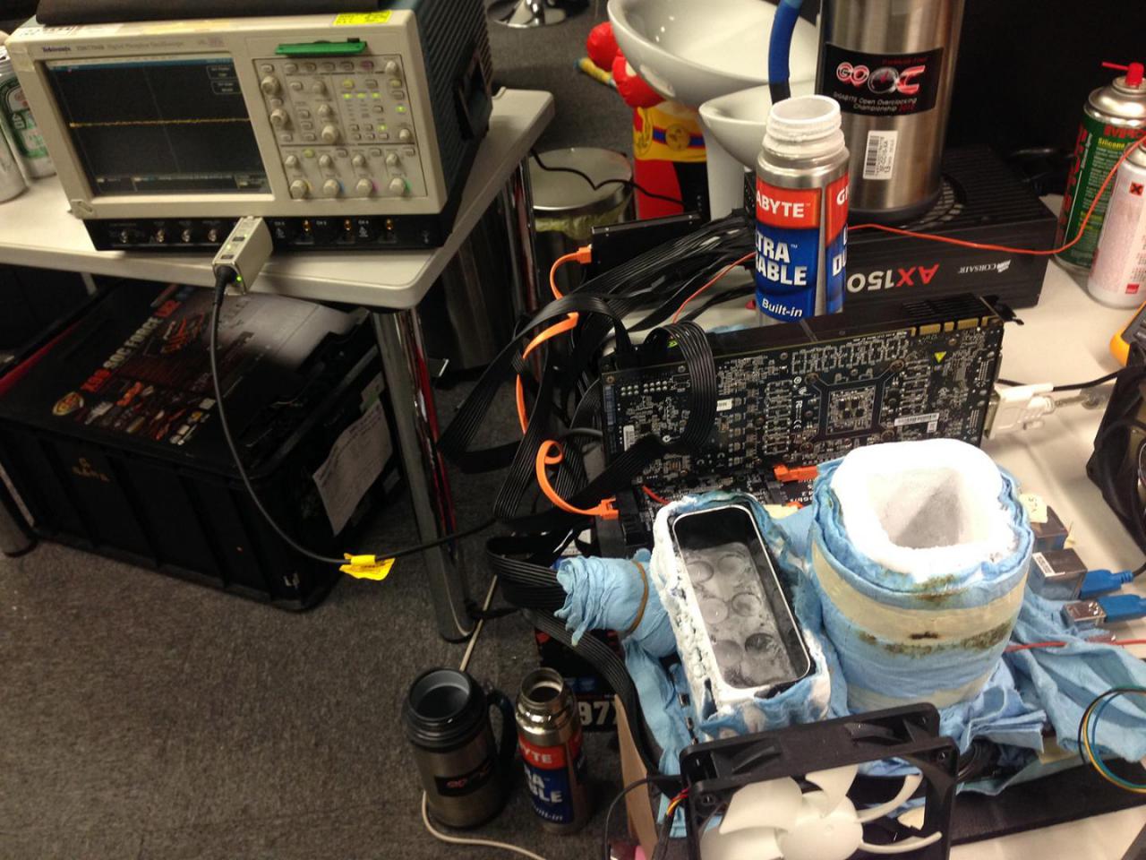 [05/01/2015] DDR4-RAM-Overclocking: Rekordwert DDR4-4184 mit kommendem Mainboard erzielt