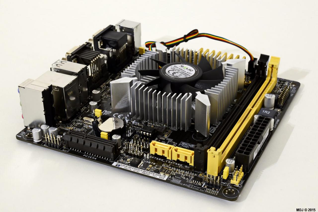 [26/01/2015] Gelid Solutions Slim Silence AM1 (8)