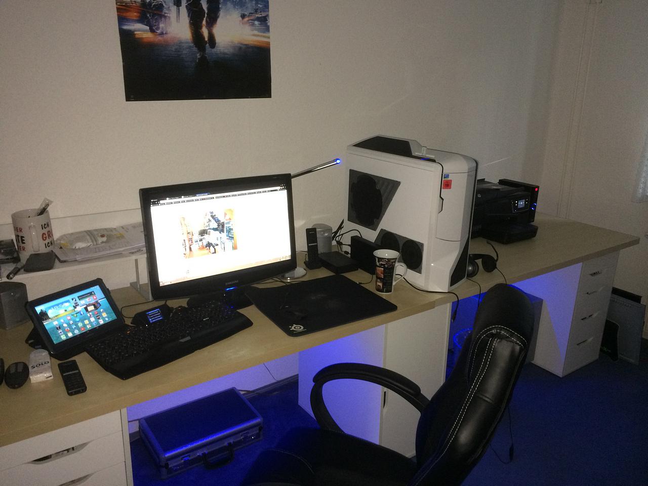 [23/01/2015] Update Januar 2015: Schreibtisch von KleinBormix