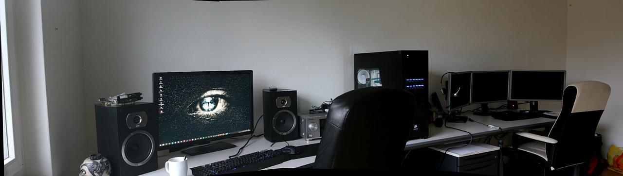 [23/01/2015] Update Januar 2015: Schreibtisch von Deimos