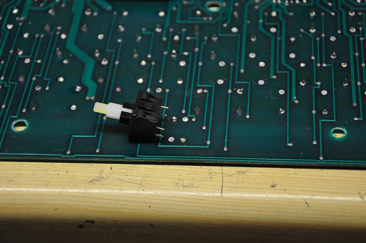 [13/01/2015] PCGHX: Tastatur im Eigenbau - eine Schreibmaschine wird zum PC-Keyboard (4)