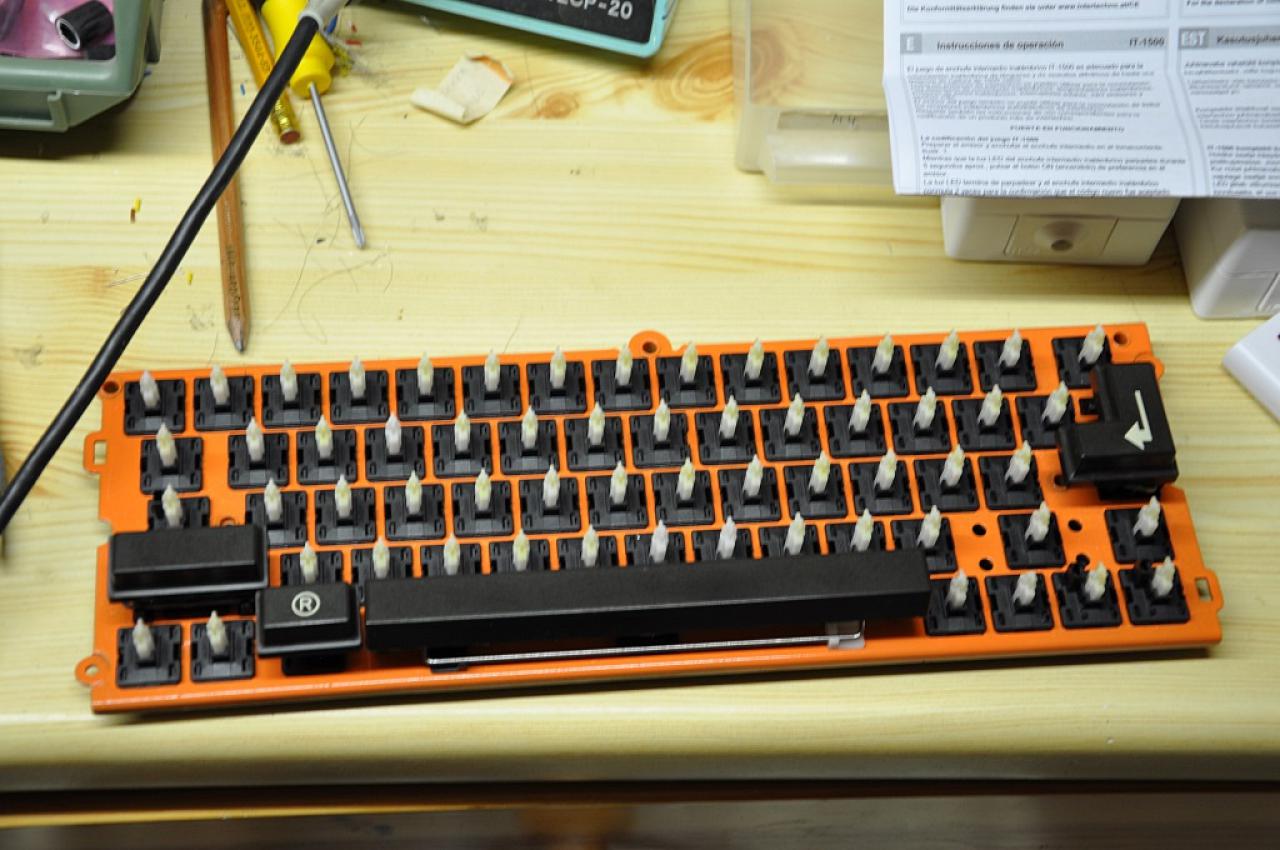 [13/01/2015] PCGHX: Tastatur im Eigenbau - eine Schreibmaschine wird zum PC-Keyboard (14)