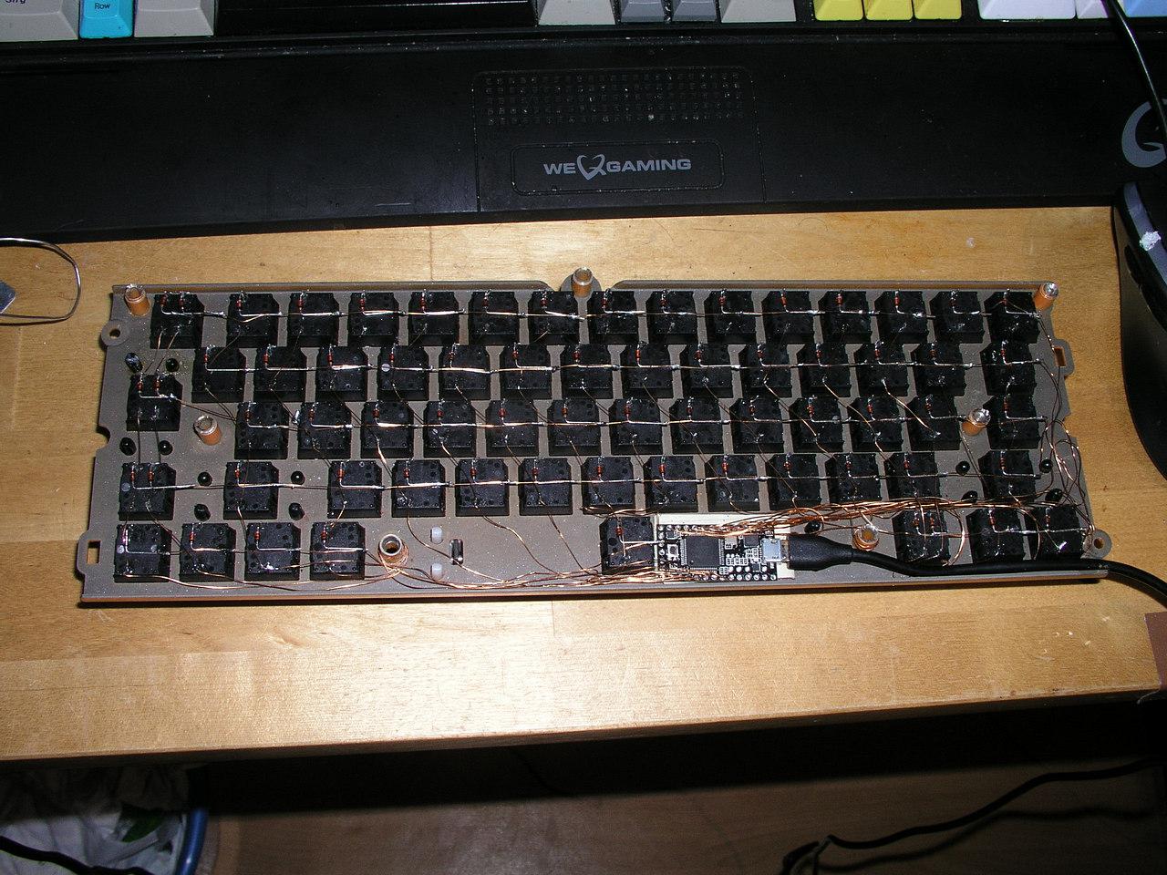 [13/01/2015] PCGHX: Tastatur im Eigenbau - eine Schreibmaschine wird zum PC-Keyboard (15)