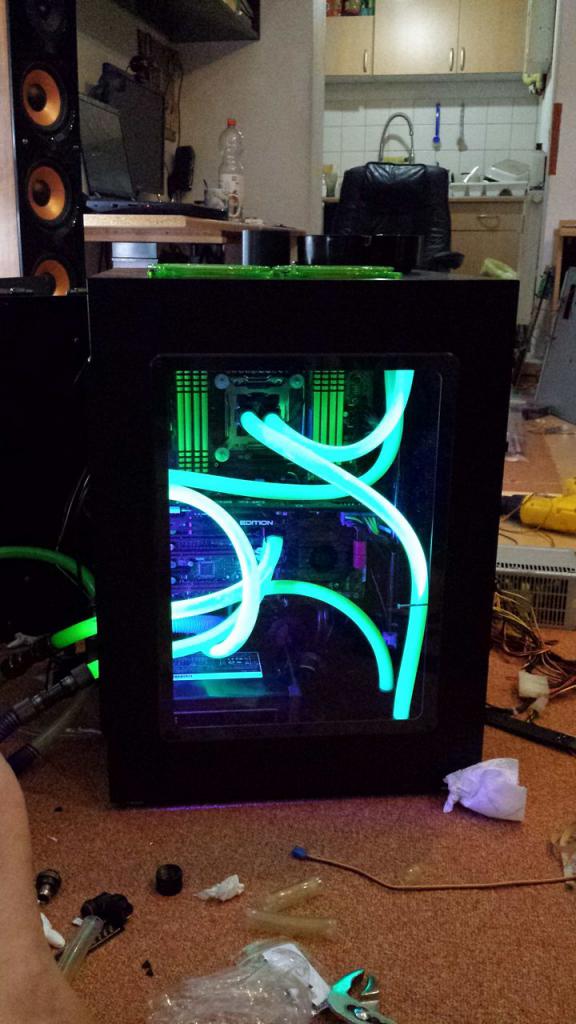 [03/01/2015] Update vom 04.01. mit neuen tollen Wakü-Setups (12)