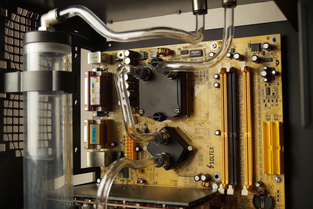 [03/01/2015] Update vom 04.01. mit neuen tollen Wakü-Setups (15)
