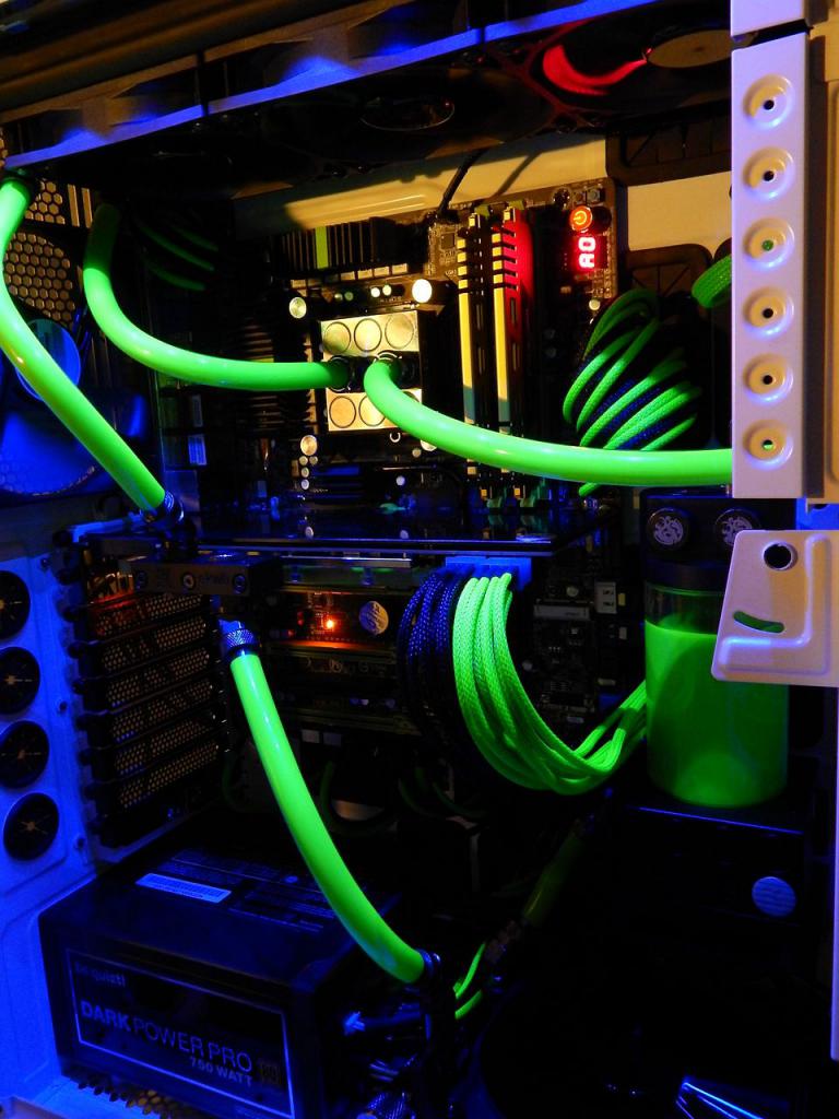 [03/01/2015] Update vom 04.01. mit neuen tollen Wakü-Setups (17)