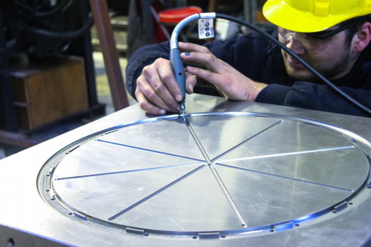 [13/02/2015] Cyberith Virtualizer: Neue Bodenplatte aus Kunststoff
