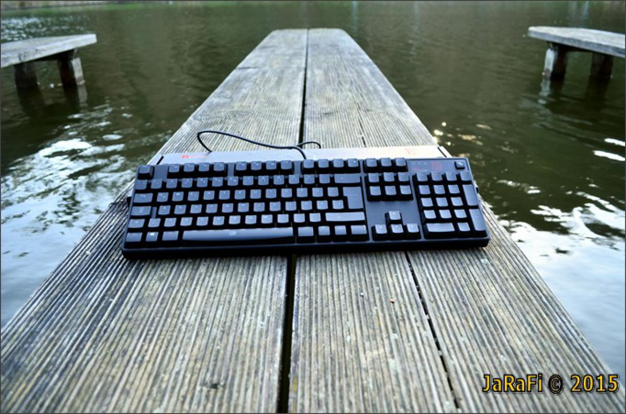[24/02/2015] Tt Esports Poseidon Z Illuminated (14)