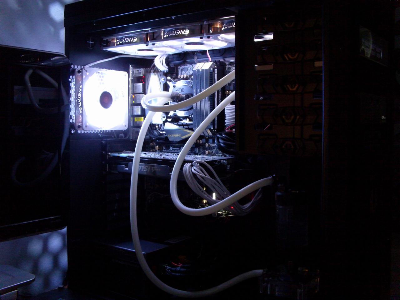 [06/02/2015] Noch mehr leuchtende PC-Hardware - Update vom 08.02.2015 (3)
