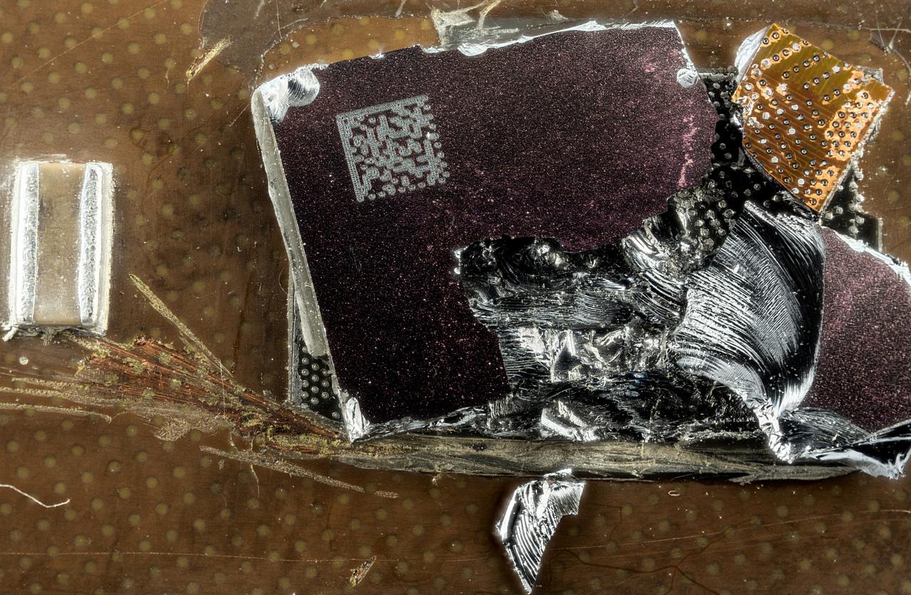 [27/02/2015] Update vom 01.03. mit zerlegten und vereisten Chips (4)