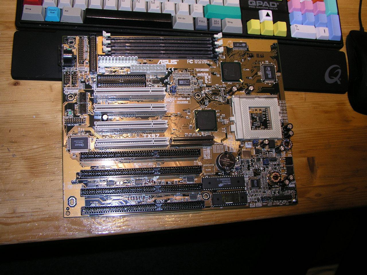 [20/02/2015] Update vom 22.02.2015 mit neuen Mainboard-Bildern (6)