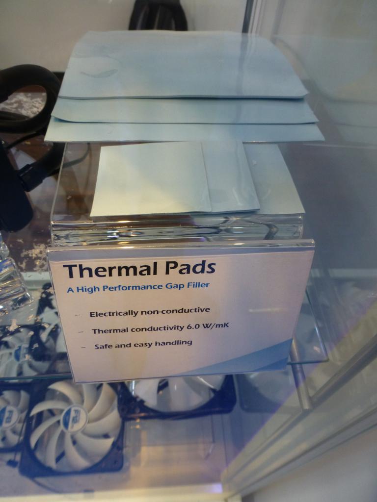 [18/03/2015] Arctic Waermeleitpads 2