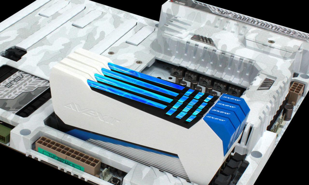 [10/03/2015] Avexir Raiden: DDR3-Kits mit Plasmaröhren als optischer Hingucker (1)