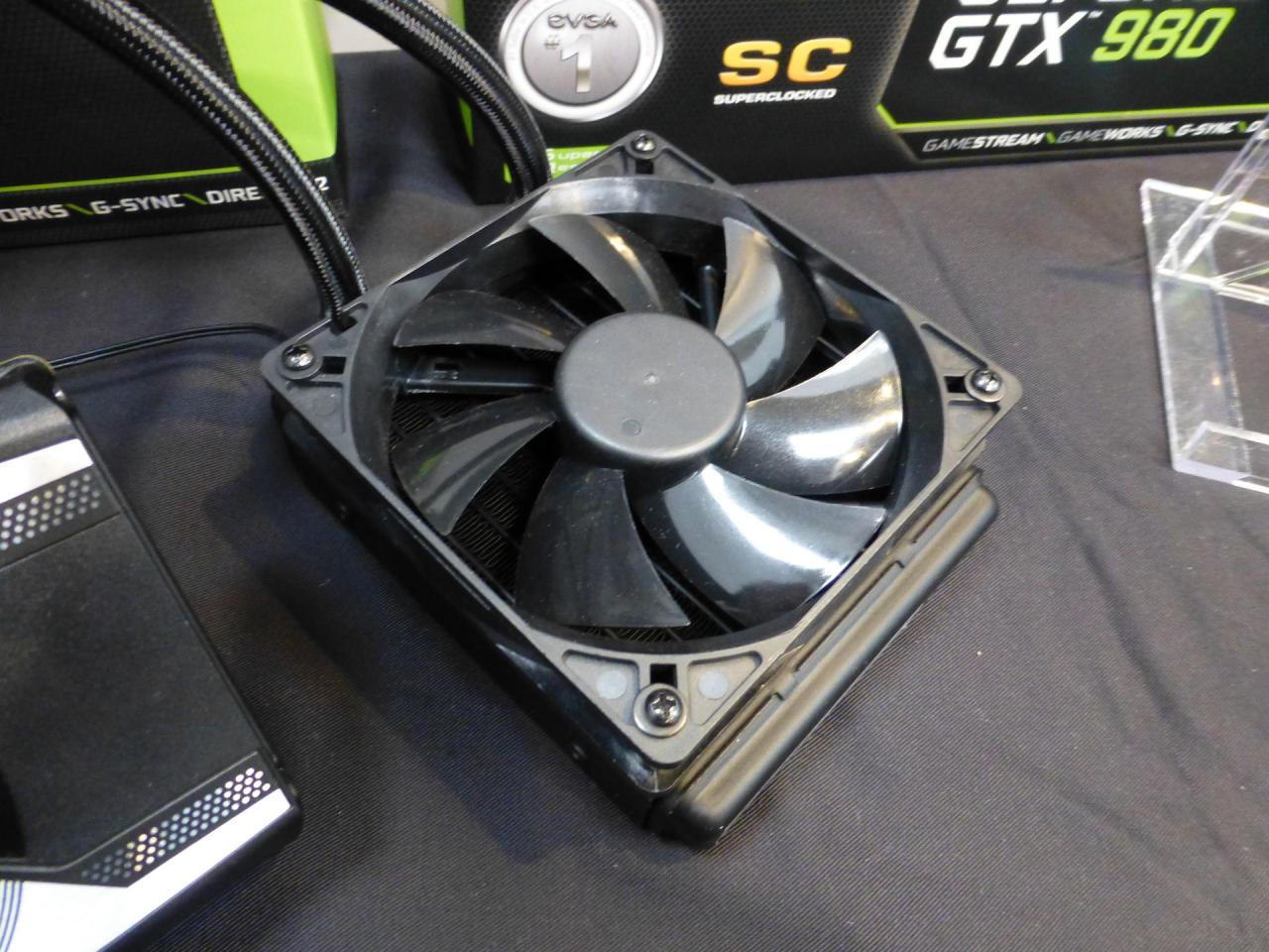 [18/03/2015] Evga zeigt Geforce GTX 980 Hybrid und GTX 980 Kingpin auf der Cebit 2015 (3)
