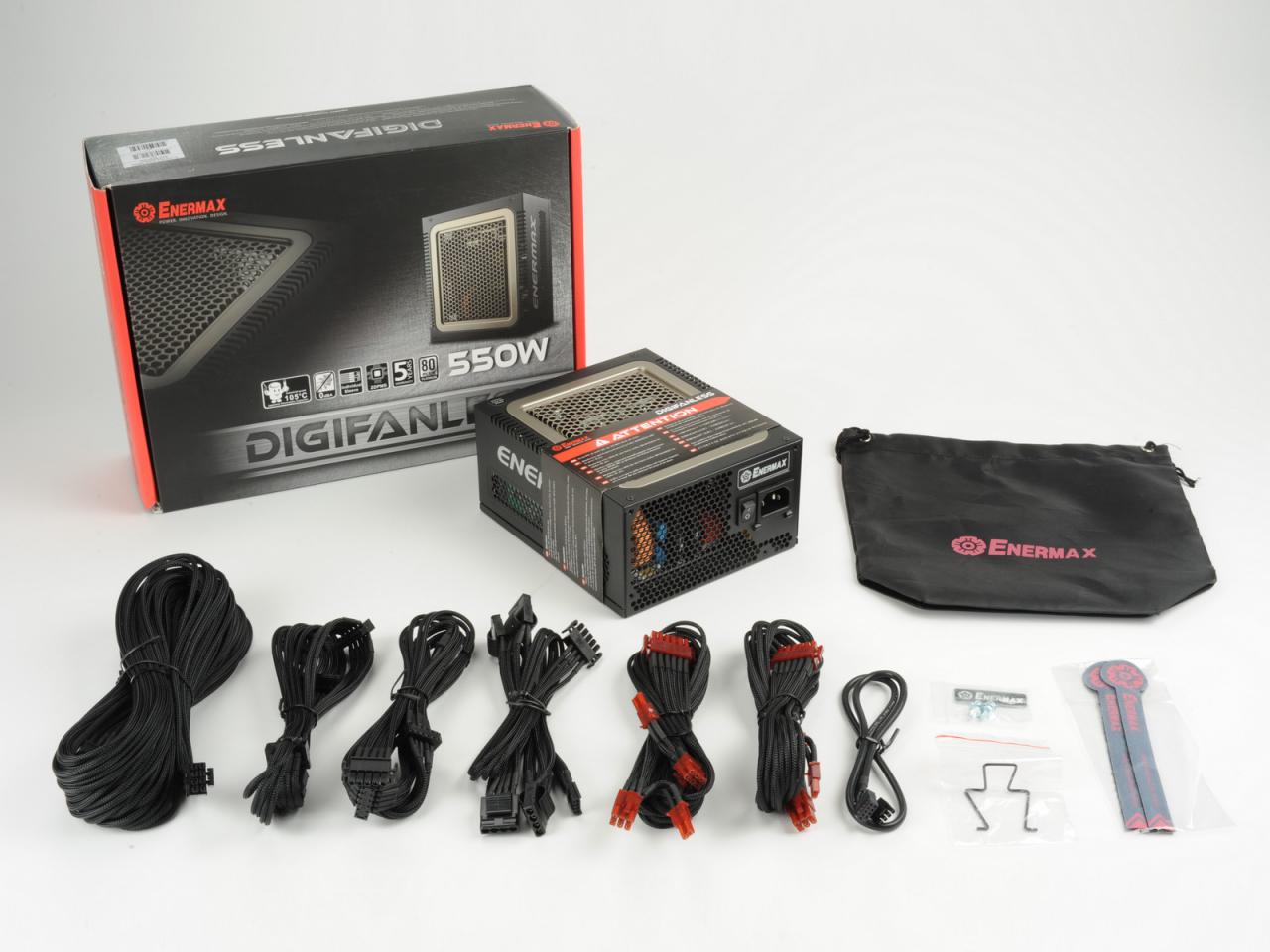 [07/03/2015] Enermax Digifanless 550W: Passivnetzteil mit digitaler Steuerung (1)