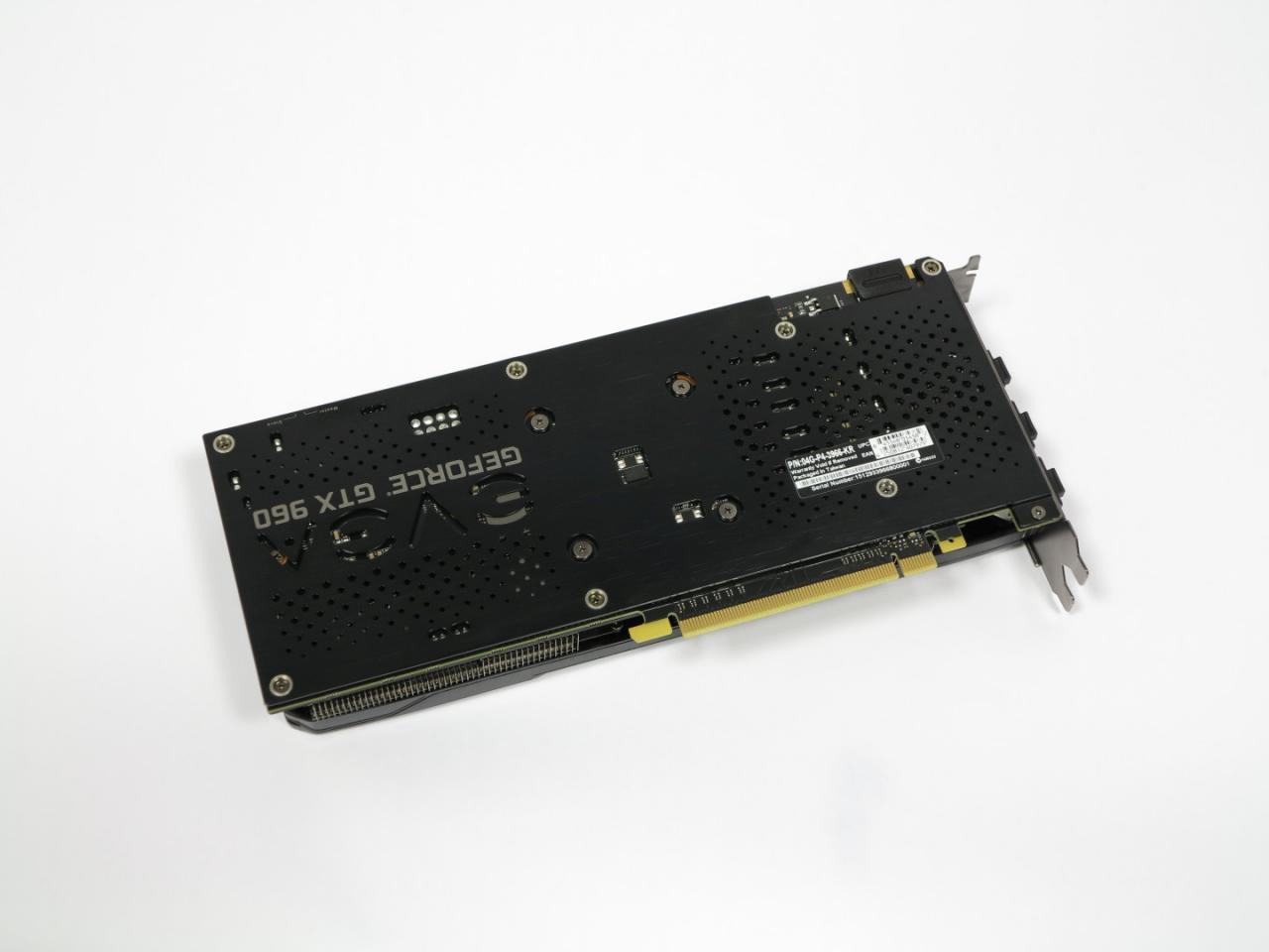 [23/03/2015] EVGA GTX 960 SSC/4G im Test: Wie stark profitiert die Mittelklasse-GPU von 4 GiByte VRAM? (8)