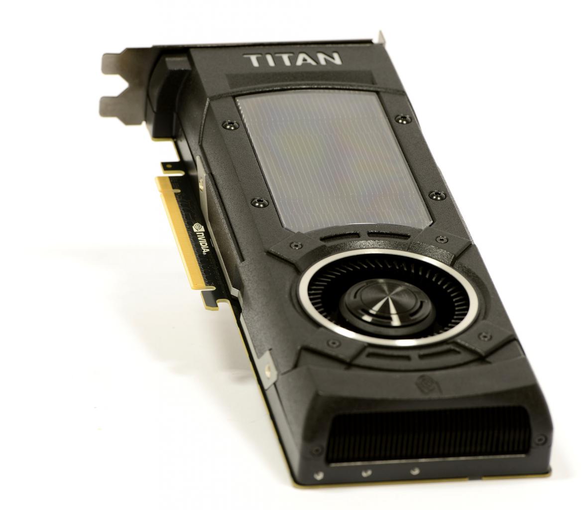 [17/03/2015] Geforce GTX Titan X 08