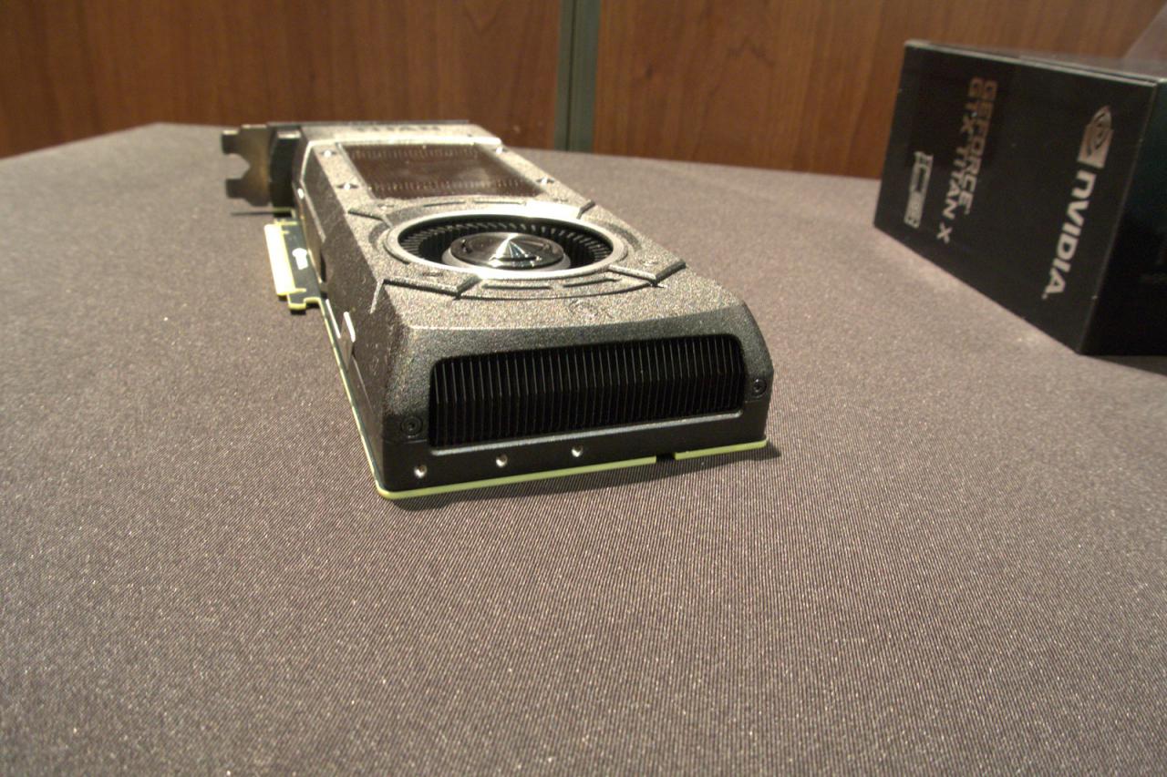 [11/03/2015] Nvidia Geforce GTX Titan X (3)