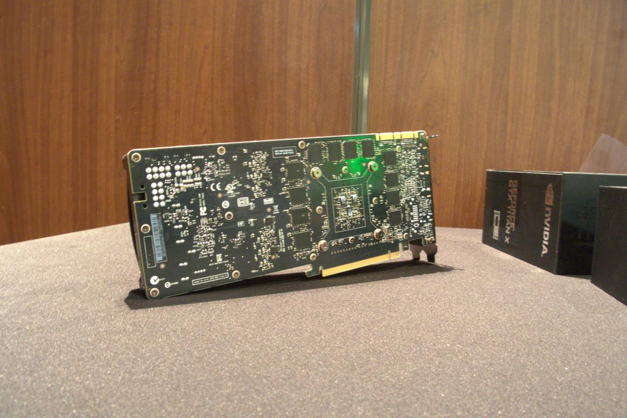 [11/03/2015] Nvidia Geforce GTX Titan X (9)