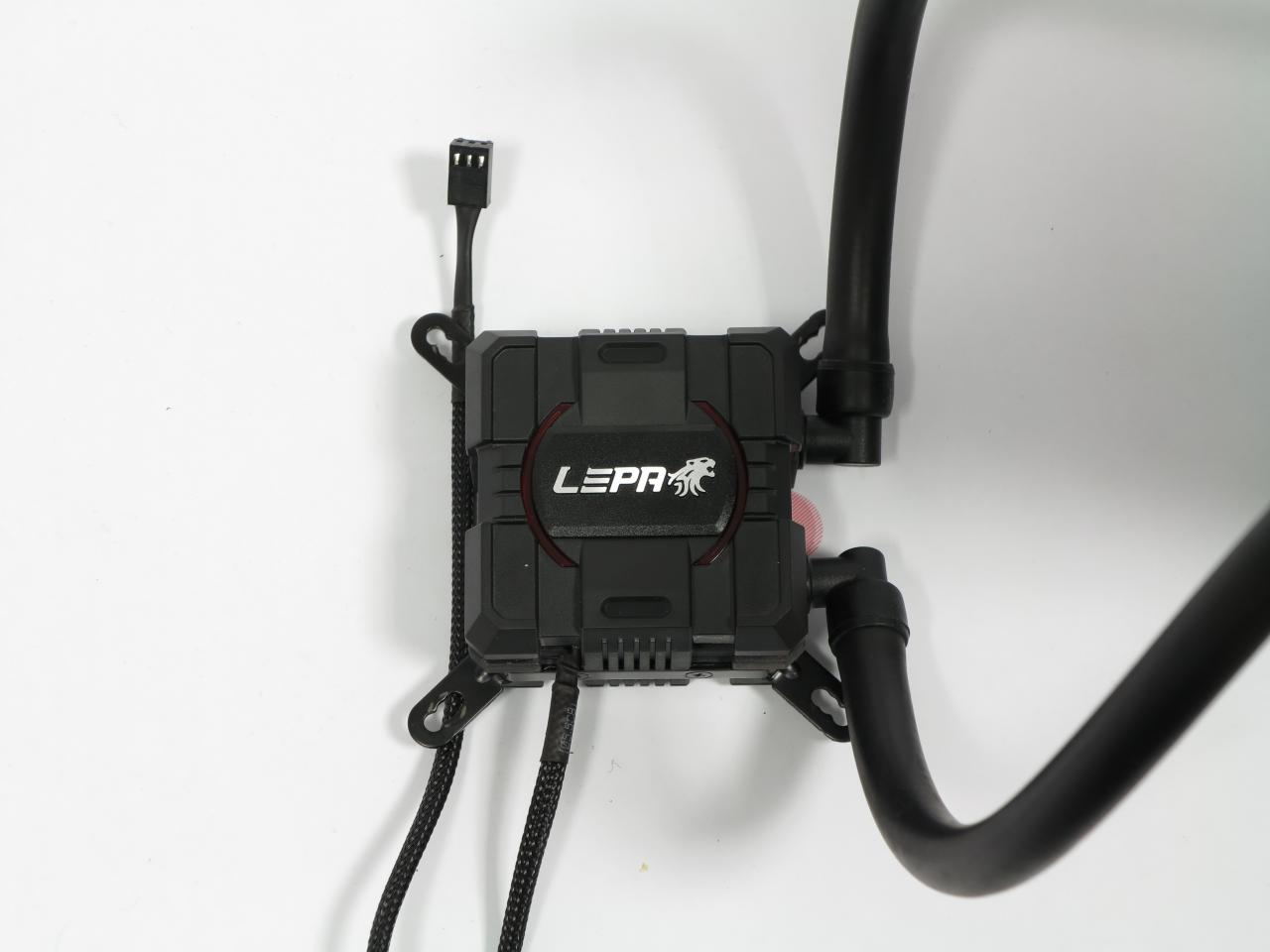 [16/03/2015] Lepa Aquachanger 240: Im Gegensatz zu teureren Modellen verfügt die Pumpe über keine Steuerungselektronik.