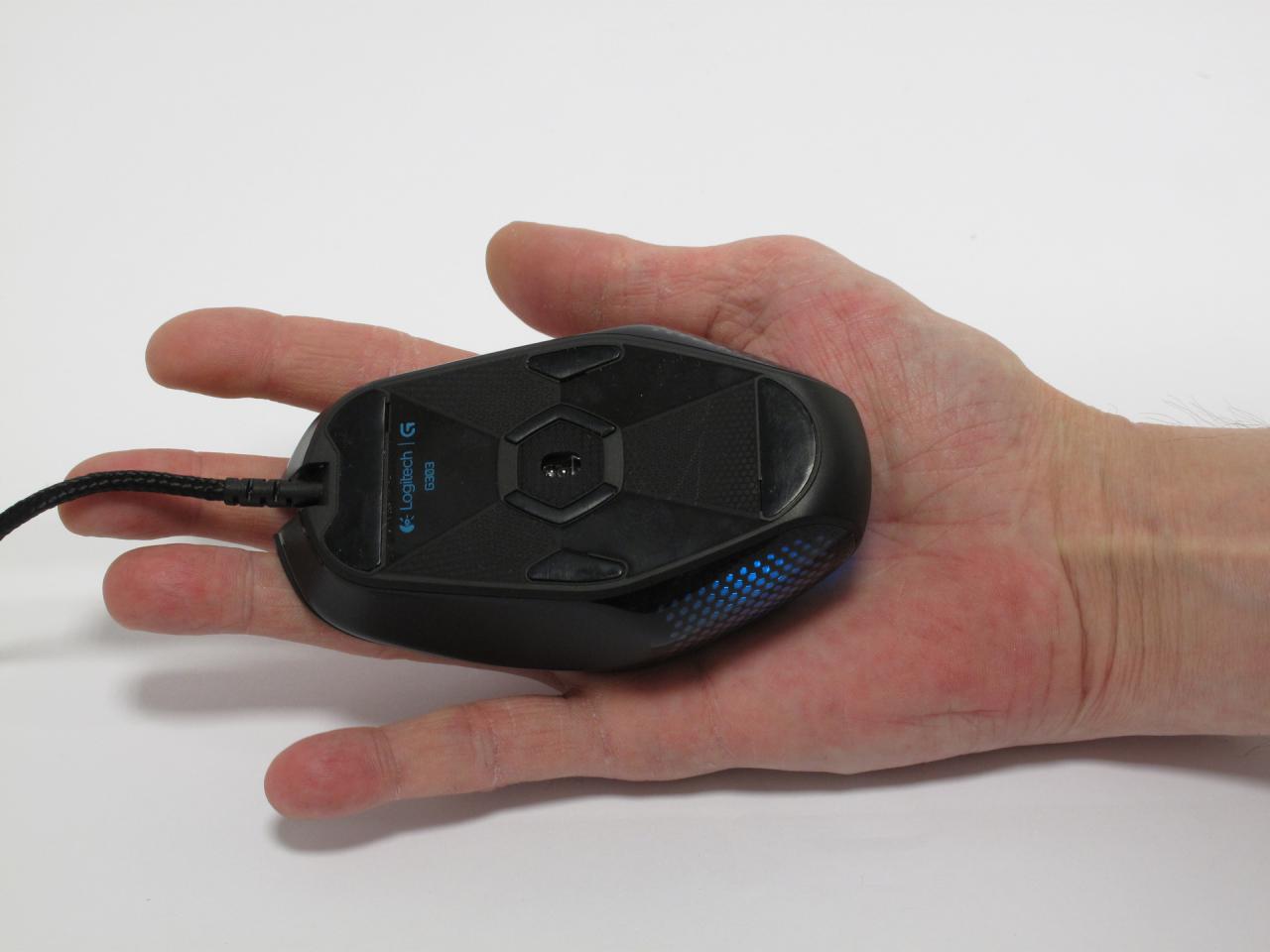 [24/03/2015] Logitech G303 Daedalus Apex: Logitechs neue, kompakte Spielermaus im Test (11)