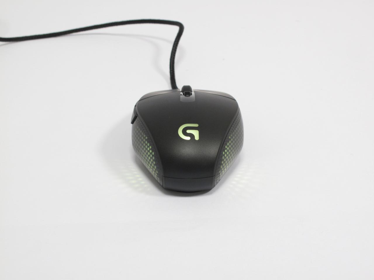 [24/03/2015] Logitech G303 Daedalus Apex: Logitechs neue, kompakte Spielermaus im Test (9)