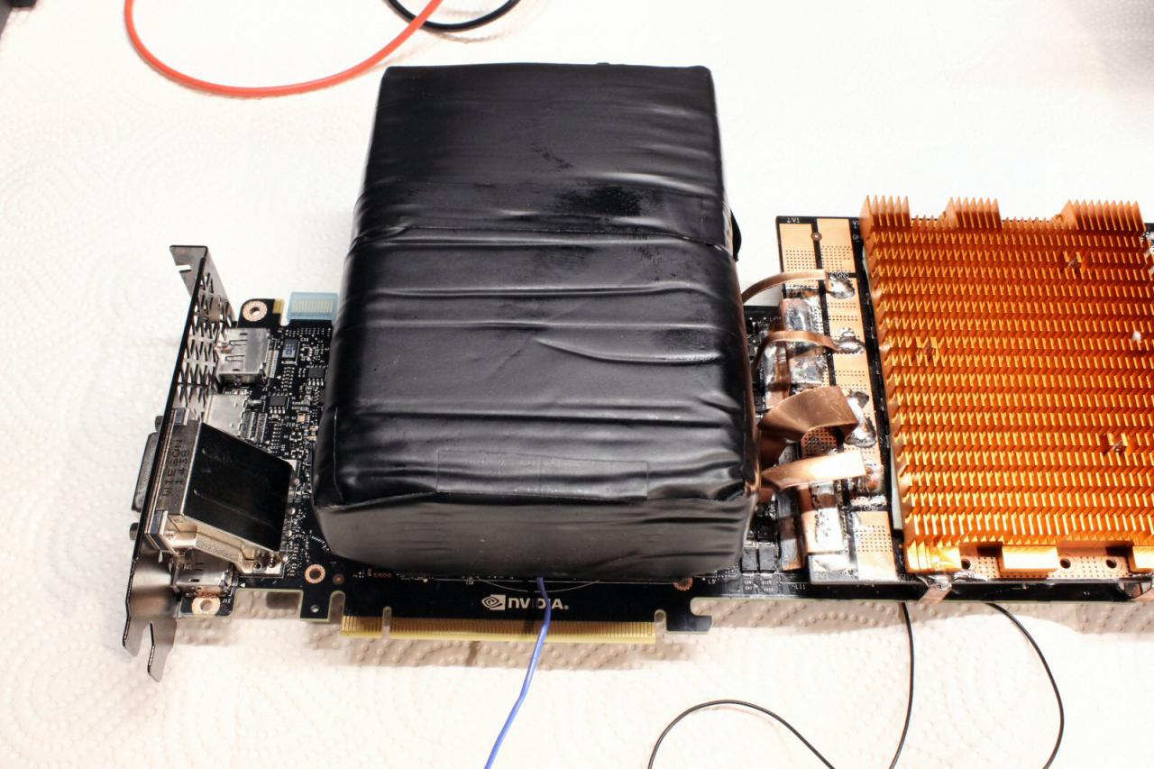 [30/03/2015] GTX Titan X: Externe Stromquelle für Overclocking (3)