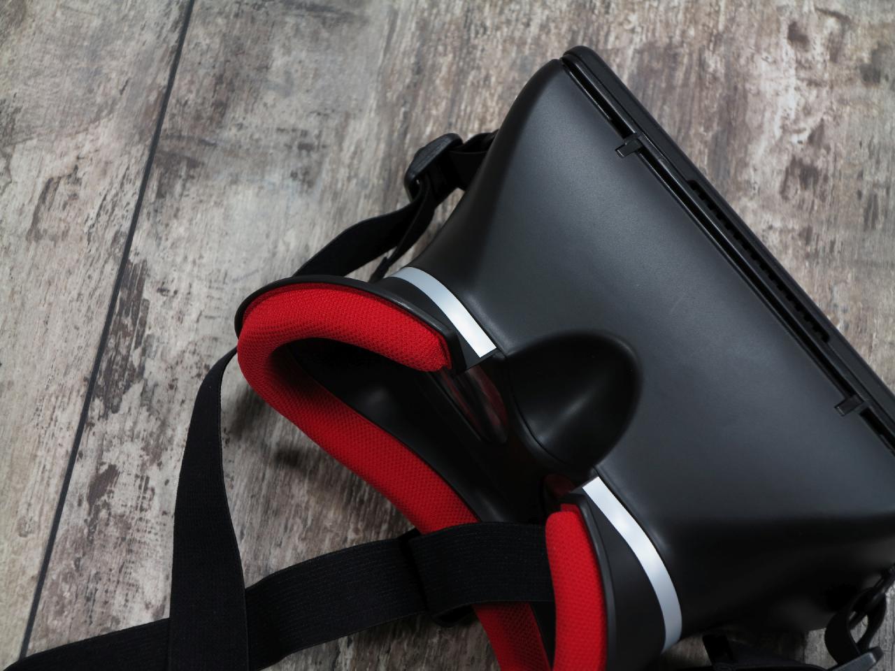 [18/03/2015] Das VR-Brillen-Shootout: Hier das Pearl VR Hardcase