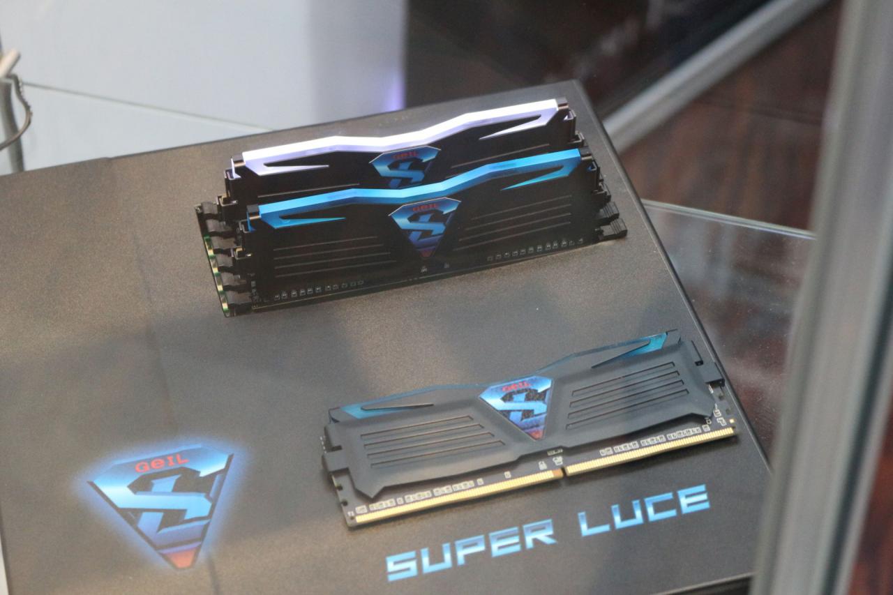 [16/03/2015] Geil: DDR4-RAM mit temperaturabhängiger LED