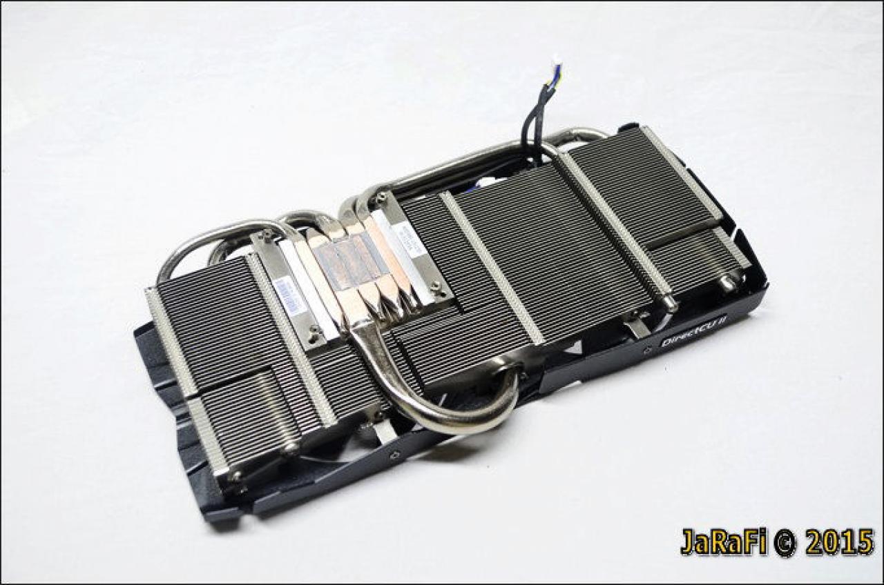 [20/04/2015] Asus R9 290 DirectCU II OC (10)