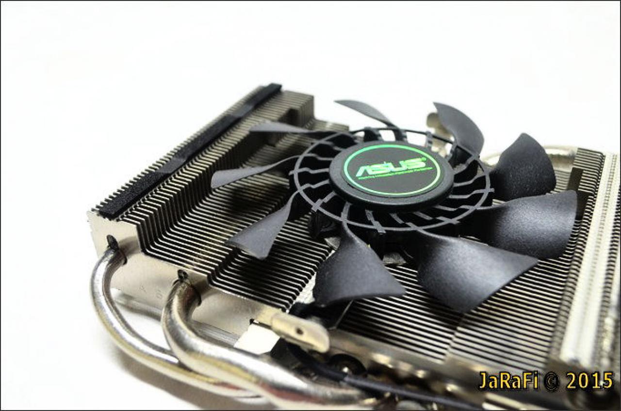 [20/04/2015] Asus R9 290 DirectCU II OC (11)
