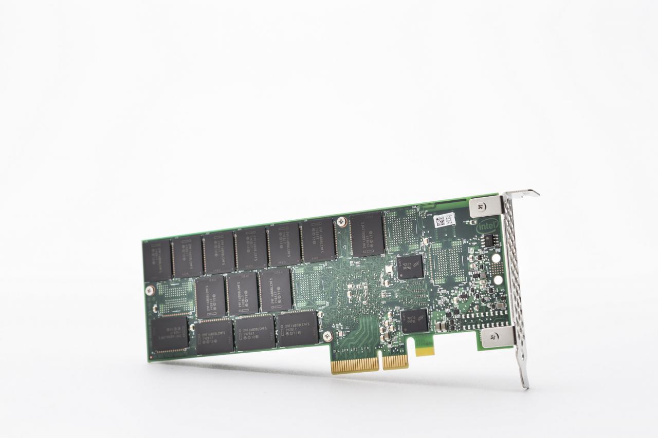 [02/04/2015] Intel SSD 750 (4)