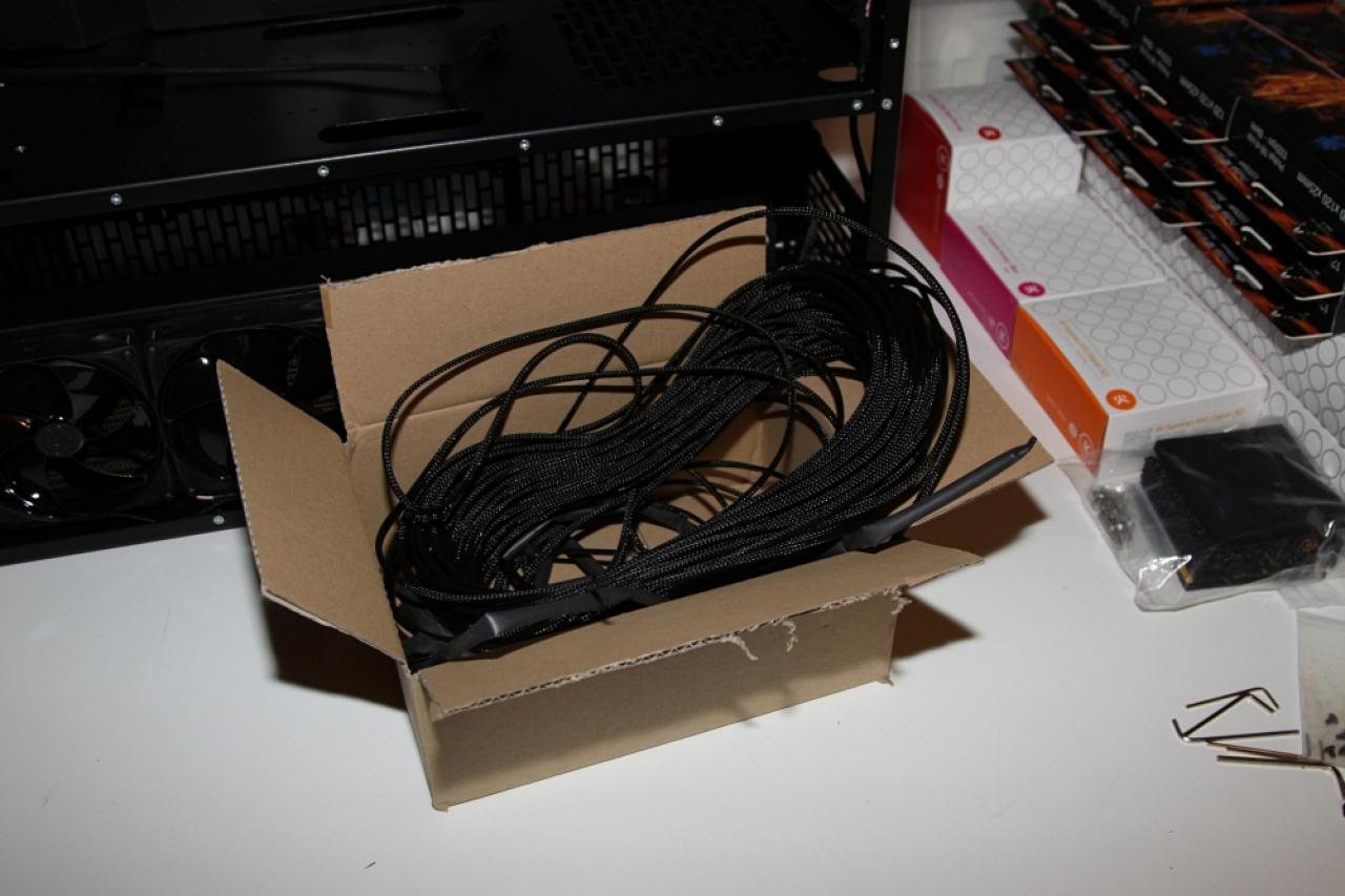 [17/04/2015] Luxuriöses PCGHX-Tagebuch: Core i7-5960X und GTX 980 SLI treffen auf 500-Euro-Gehäuse (9)