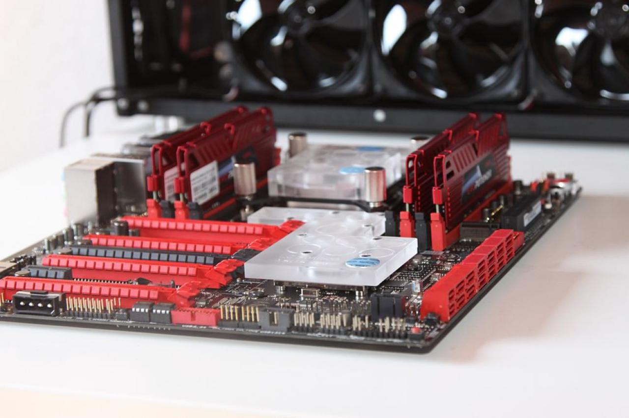 [17/04/2015] Luxuriöses PCGHX-Tagebuch: Core i7-5960X und GTX 980 SLI treffen auf 500-Euro-Gehäuse (54)