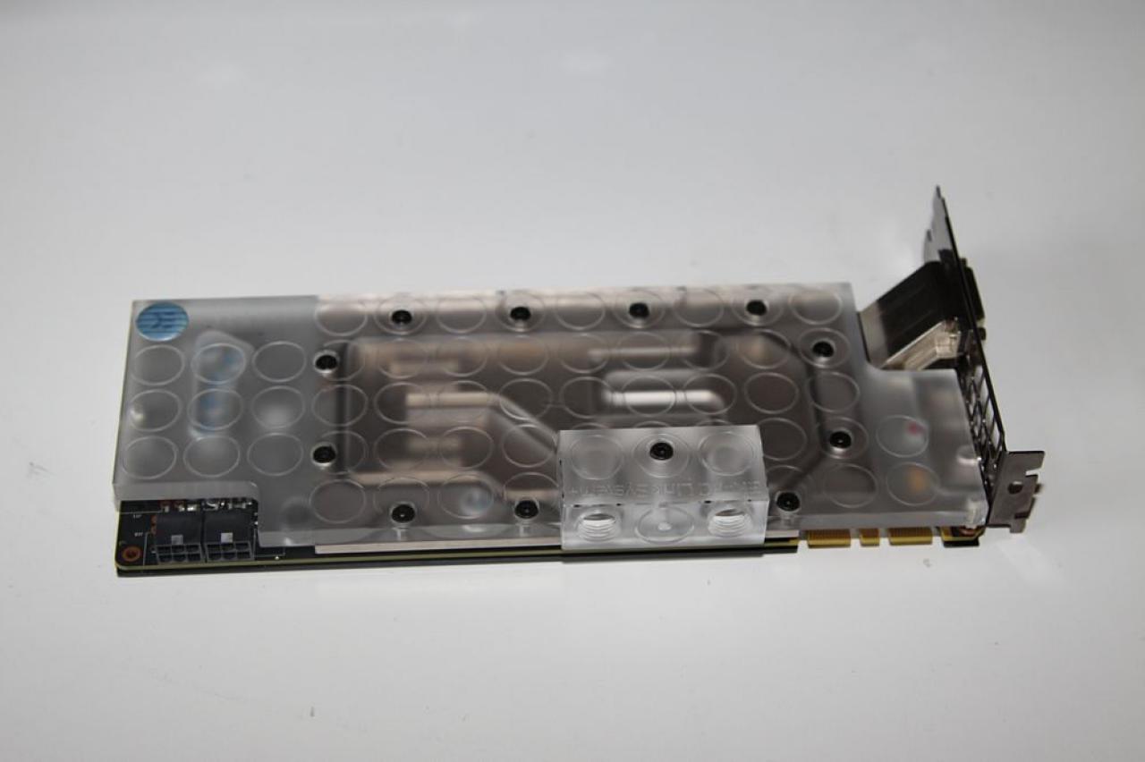 [17/04/2015] Luxuriöses PCGHX-Tagebuch: Core i7-5960X und GTX 980 SLI treffen auf 500-Euro-Gehäuse (62)