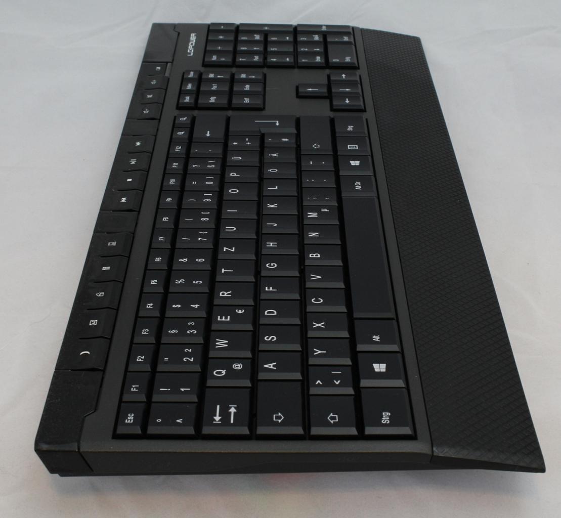 [07/04/2015] LC-Power LC-KEY-M-1BW (7)