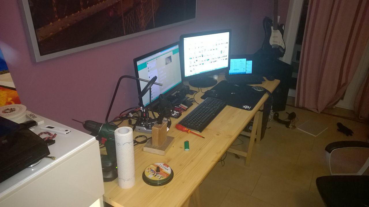 [02/04/2015] Update April 2015: Schreibtisch von felixschrouff