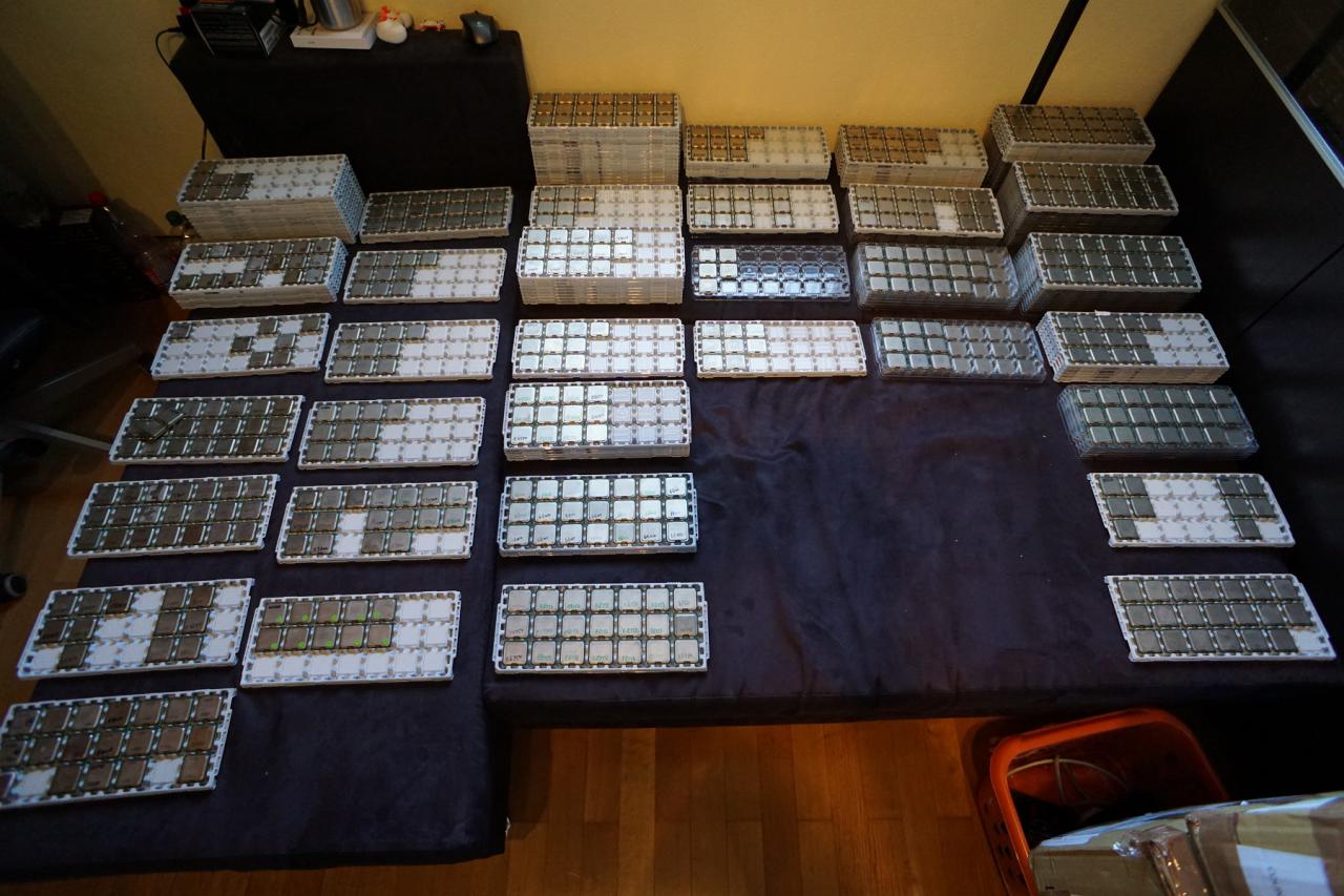 [13/04/2015] Die größte Sockel-775-Sammlung? Hwbot-Mitglied sammelt über 2.300 CPUs