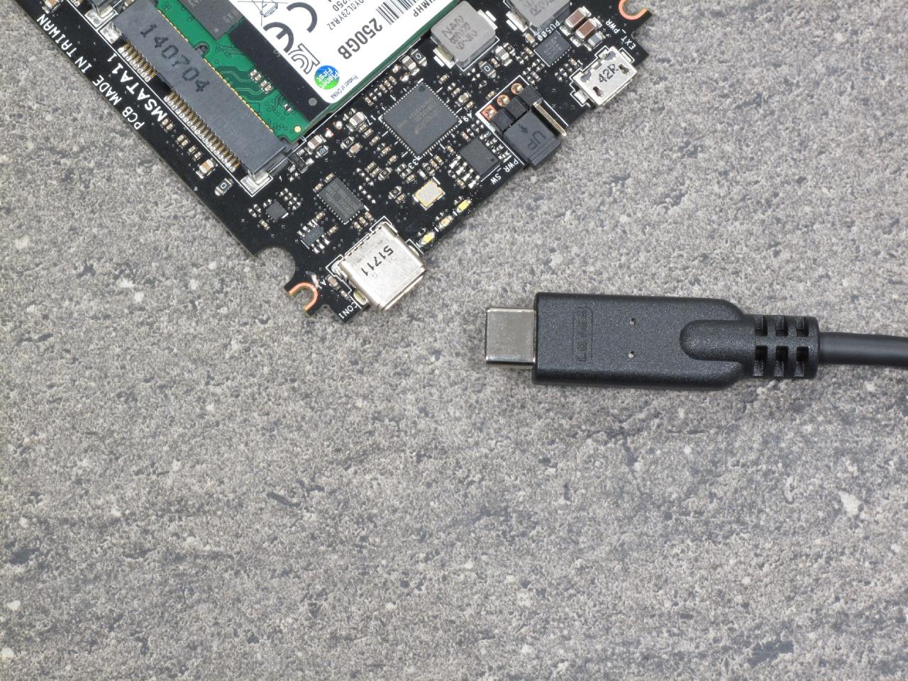 [10/04/2015] USB 3.1 - ein erweiterter Ausblick mit dem USB 3.1 Enclosure von Asus (5)