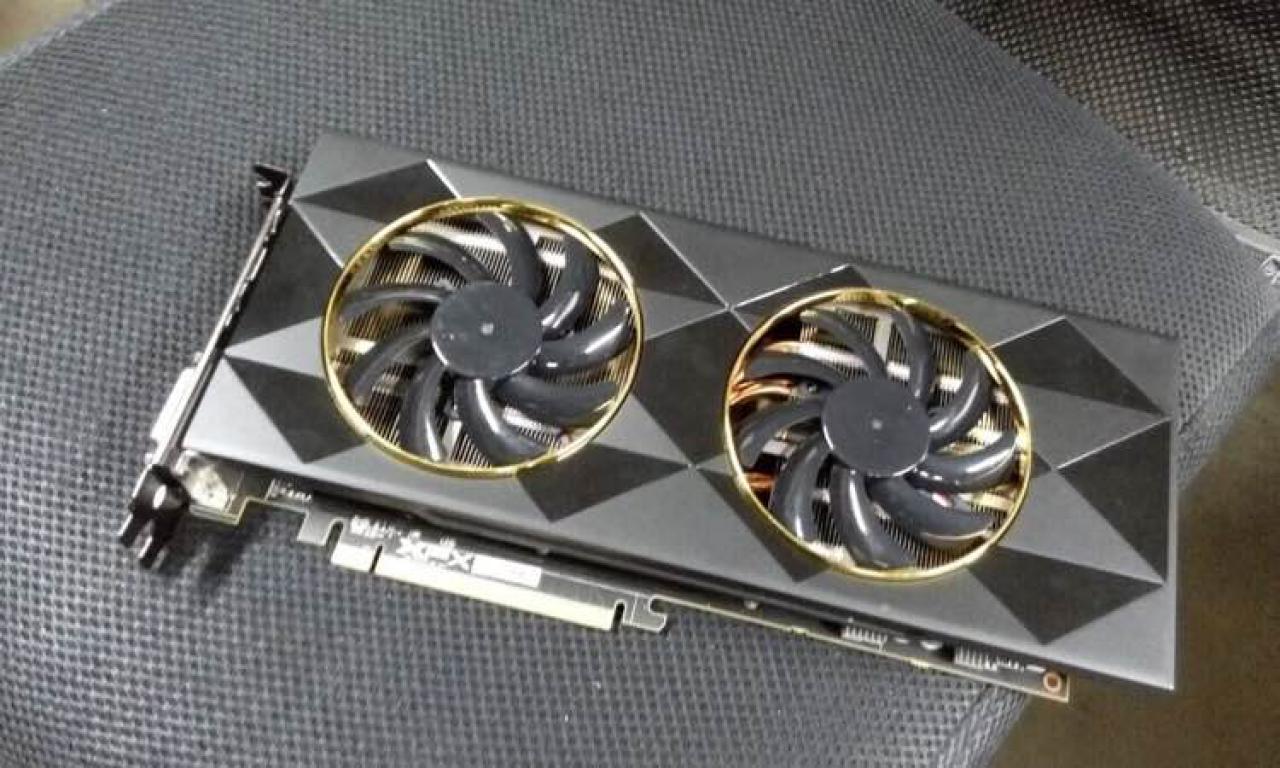 [09/04/2015] XFX Radeon R9 390 Double Dissipation: Erste angebliche Bilder (2)