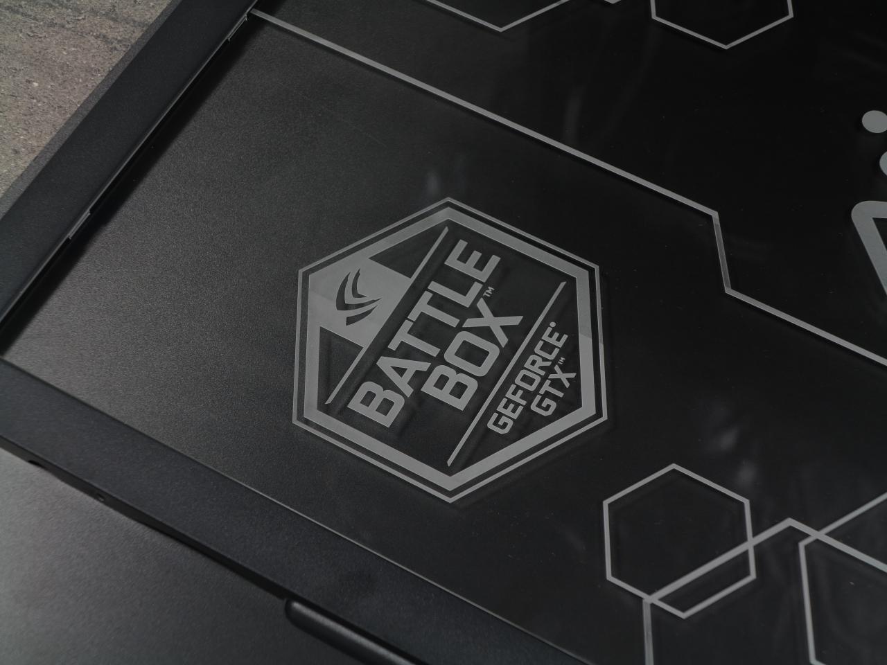 [07/04/2015] Mifcom Battlebox Maximale Leistung durch zwei Geforce GTX Titan X (13)