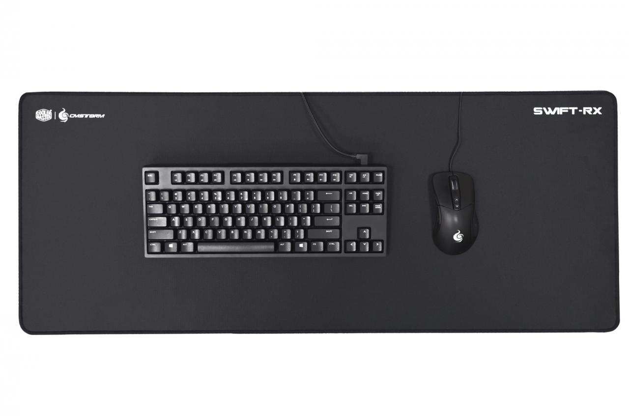 [29/04/2015] Auf dem Mauspad findet auch die Tastatur Platz